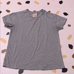 Chaser grey basic tee